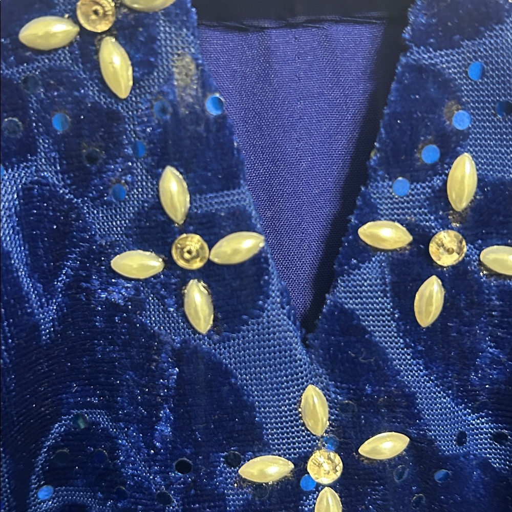 Kurta royal Blue velvet tunic top pearl silver embellishments. Size S pre owned - Picture 6 of 16